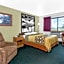 Super 8 by Wyndham Antigo