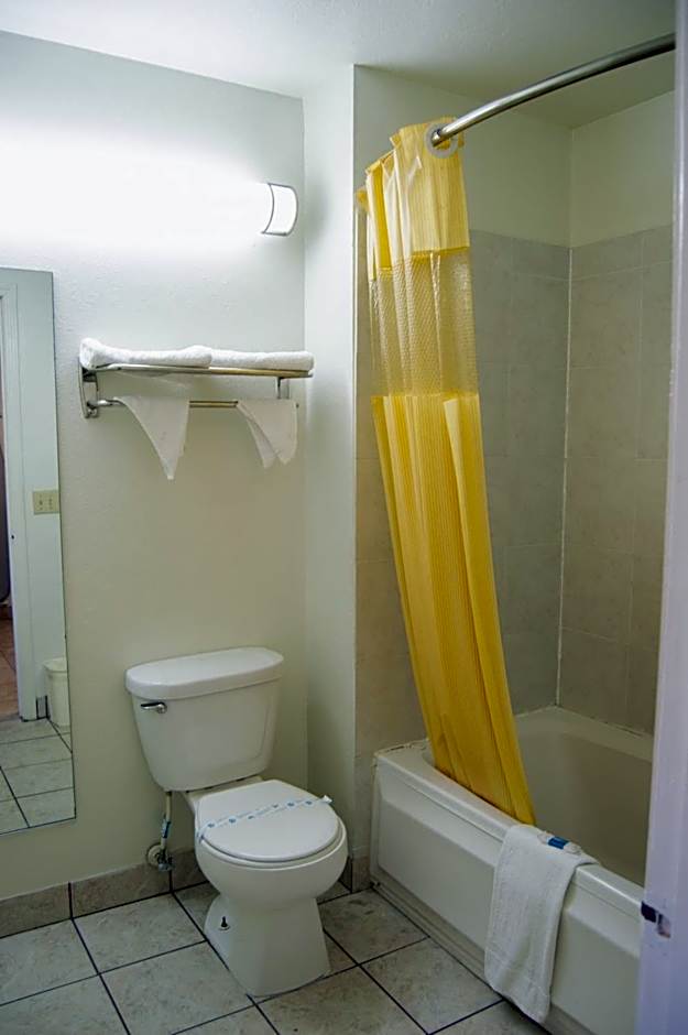 Blue Jay Inn & Suites