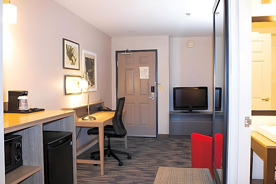Country Inn & Suites by Radisson, Carlisle, PA