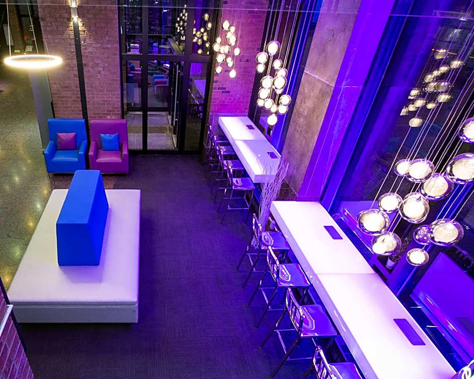 Travelodge by Wyndham Montreal Centre