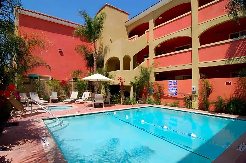 Holiday Inn Express Anaheim West By IHG