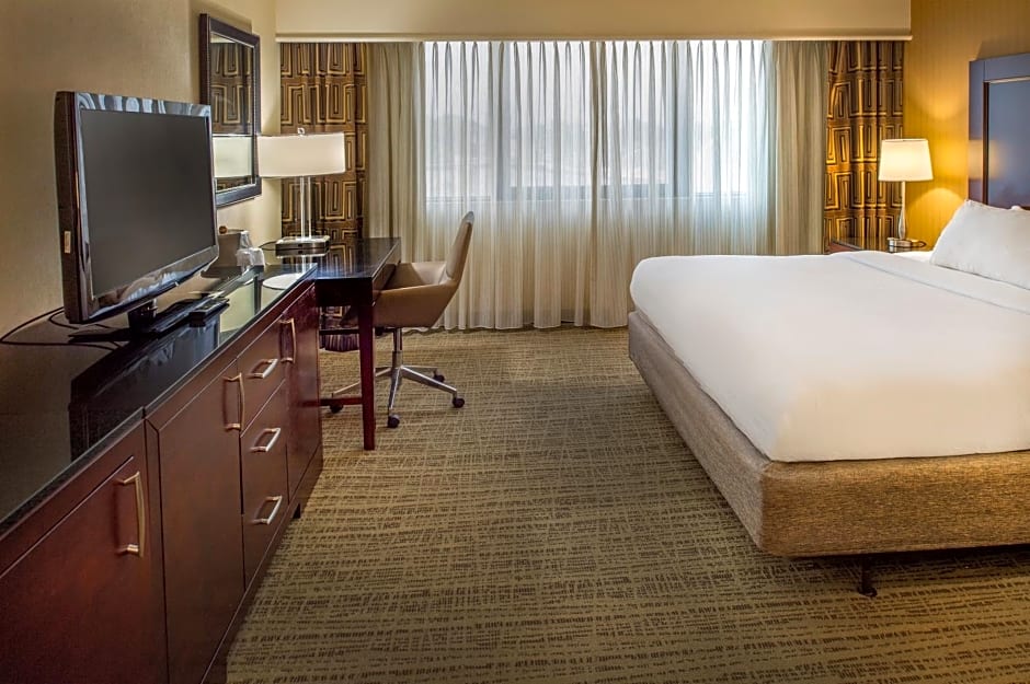 Crowne Plaza St. Louis Airport