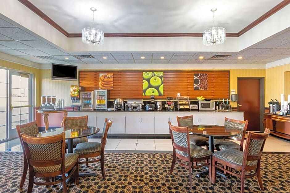 La Quinta Inn & Suites by Wyndham Dodge City