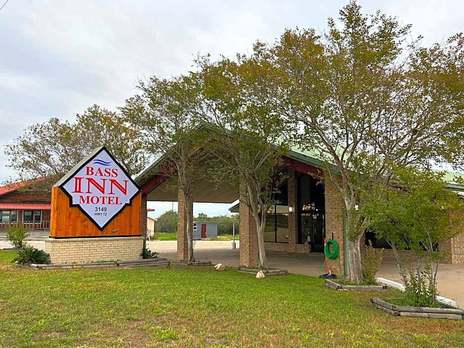 Bass Inn - Choke Canyon National Park