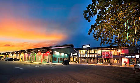 THE WOOD BOUTIQUE HOTEL