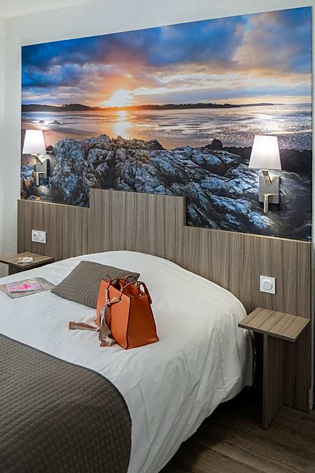 Contact Hôtel du Champ de Mars de Saint-Brieuc