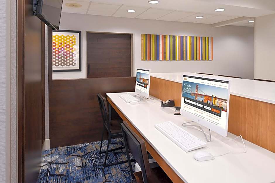 Holiday Inn Express Wixom By IHG