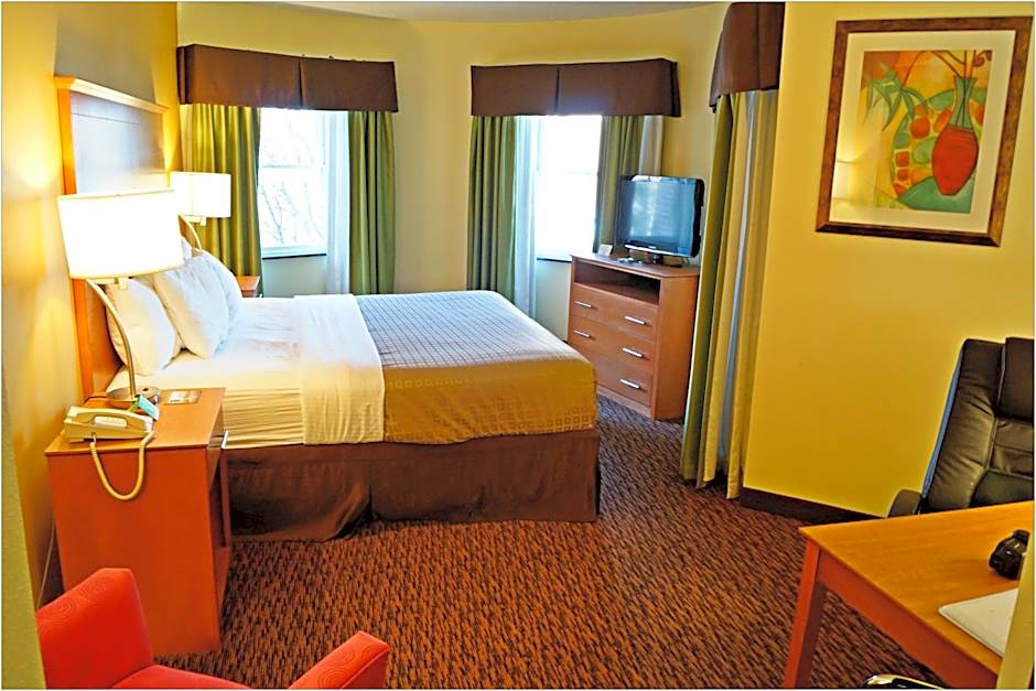 Clarion Hotel & Suites University-Shippensburg