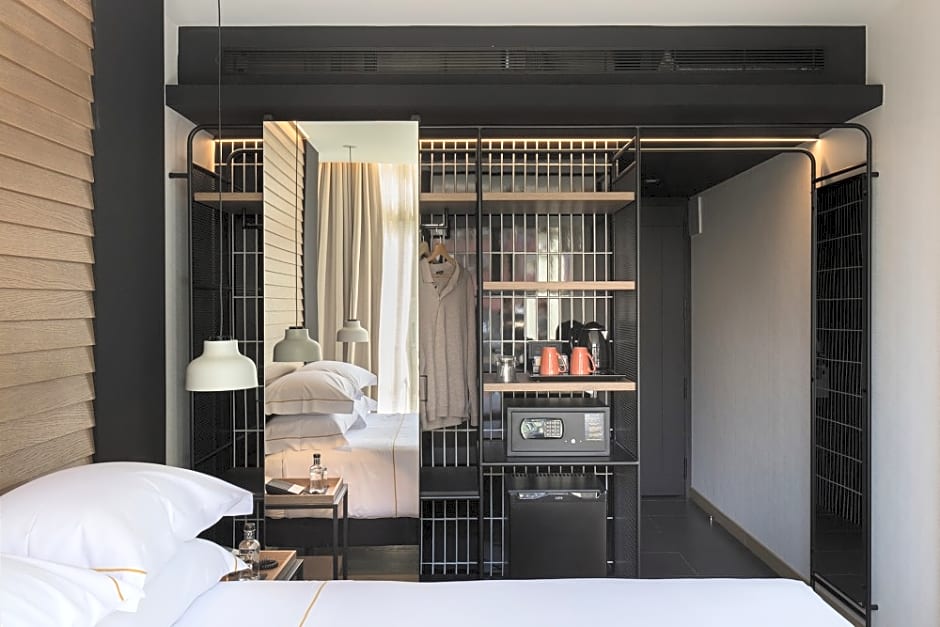 Hotel Advance