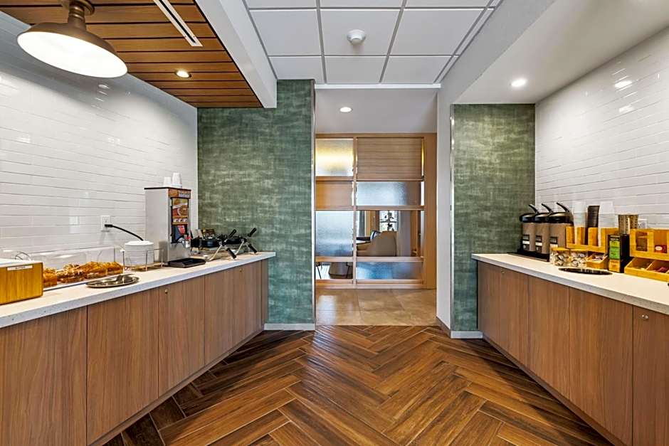 Fairfield by Marriott Inn & Suites San Francisco Airport Oyster Point Area