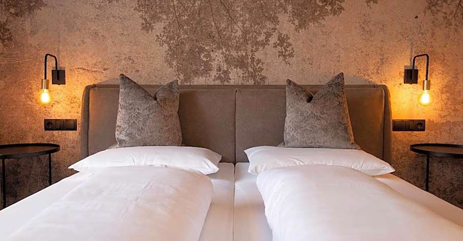 Saldur Small Active Hotel