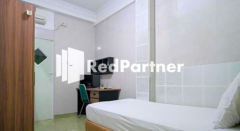 Pondok Hijau Syariah Mitra RedDoorz @ Citraland Surabaya