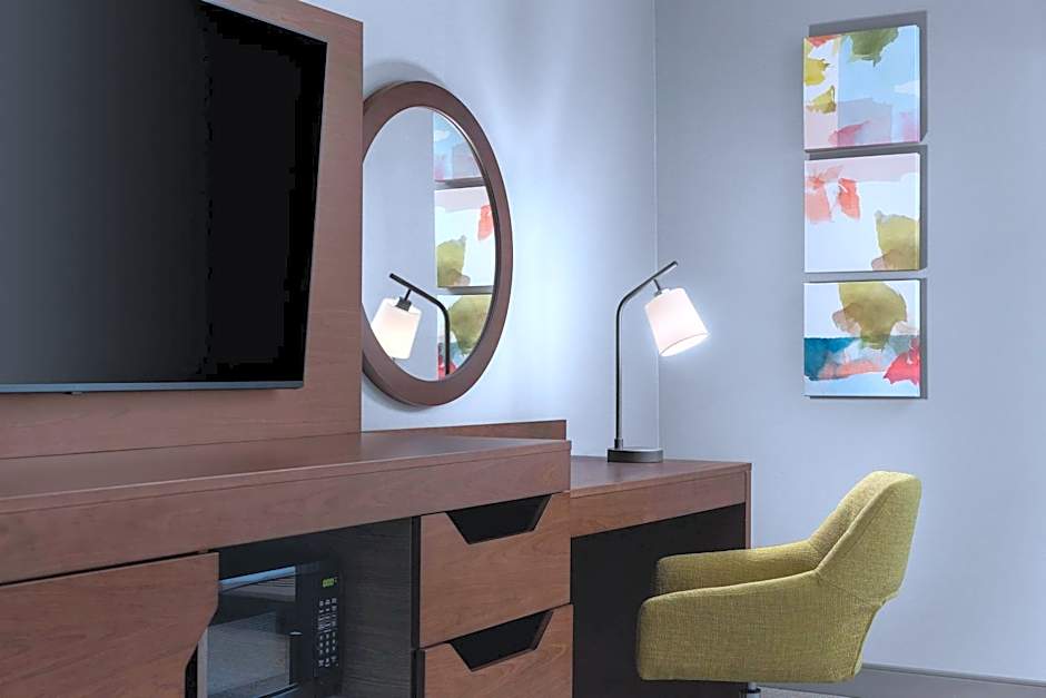 Hampton Inn & Suites Orangeville, ON