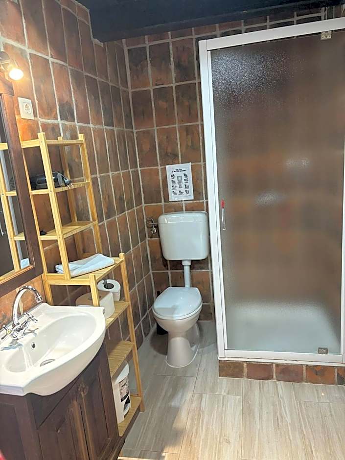 Hollóköves Vendégházak