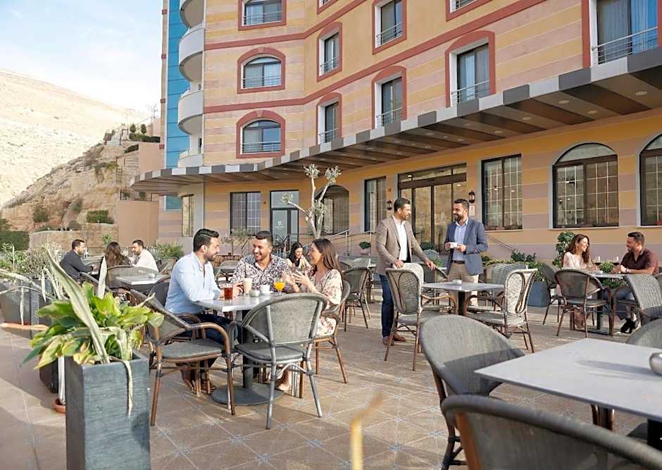 Petra Canyon Hotel
