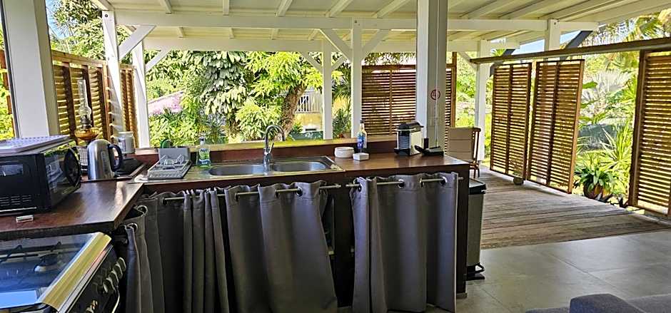 Habitation Villa Les Cassias