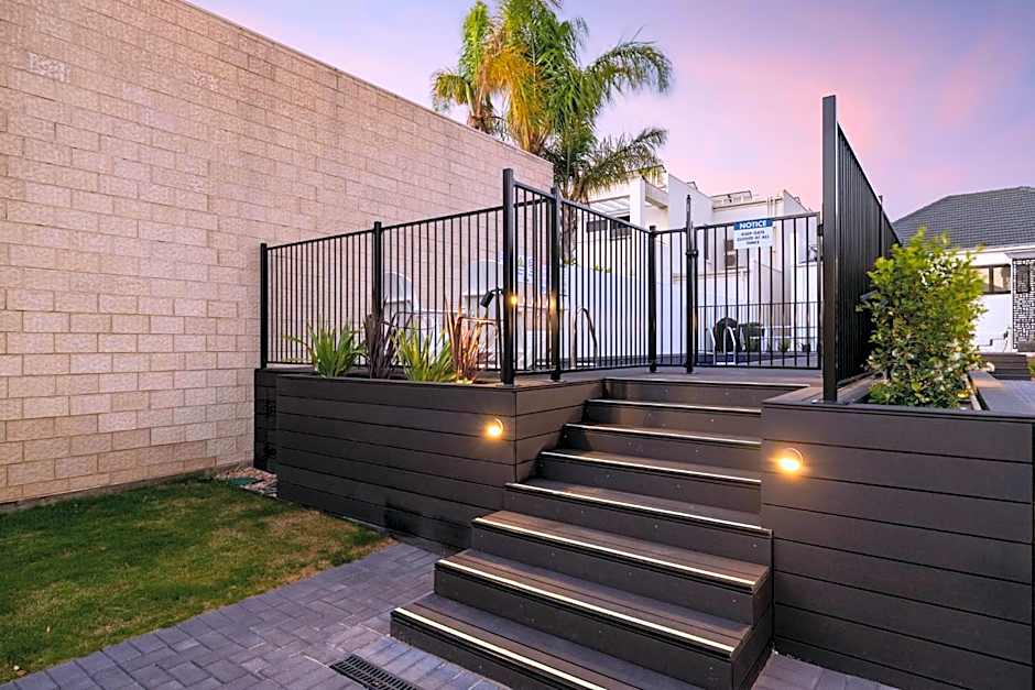 Deco Beach Luxury Apartments