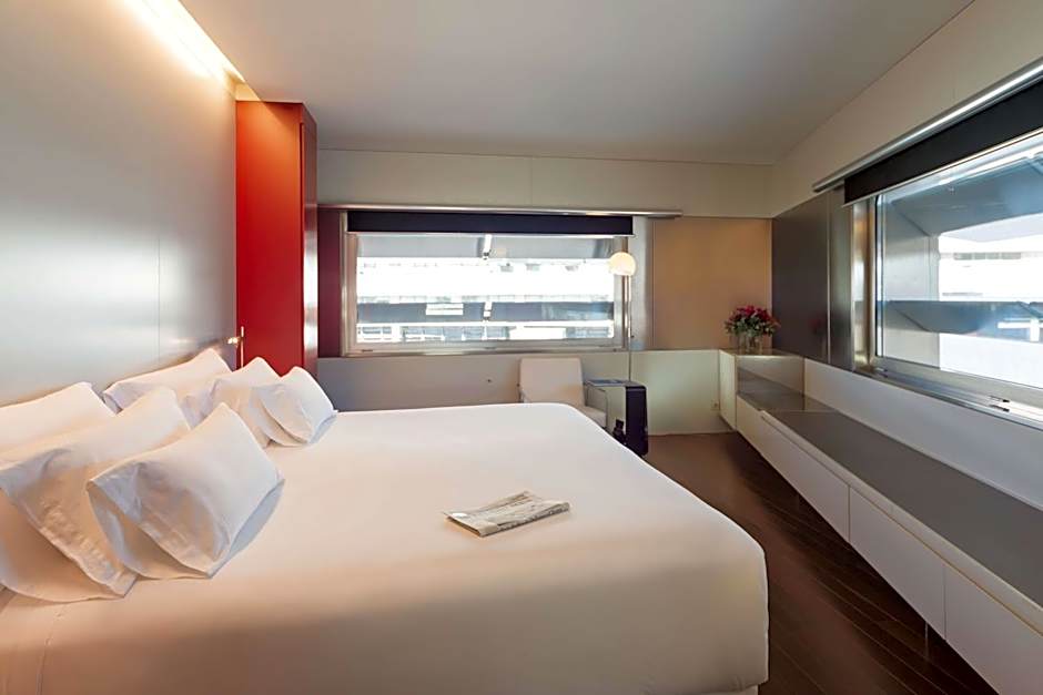 NH Collection Barcelona Constanza