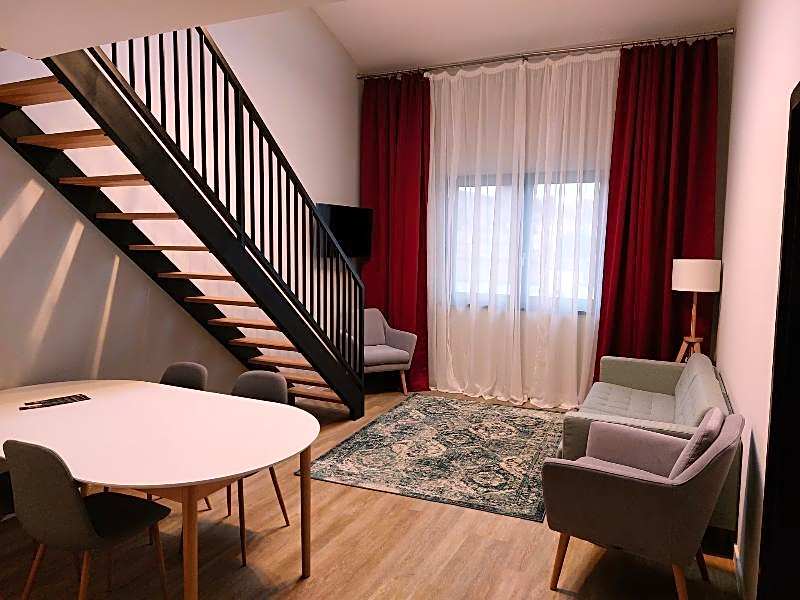 H11 Downtown Apartments