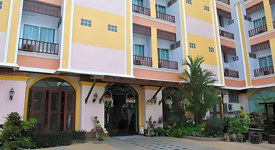 Dee Prom Hotel