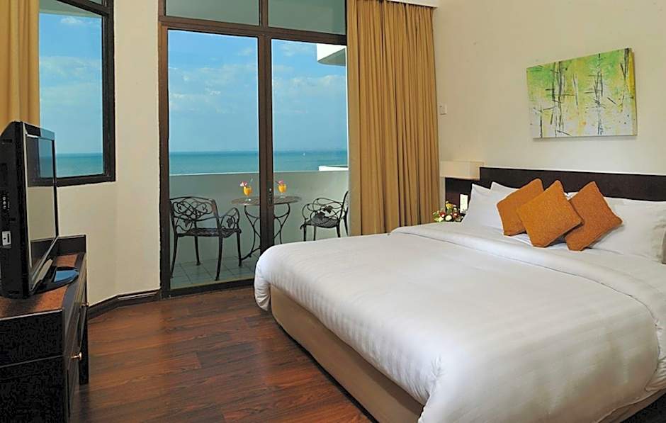 Hotel Sentral Seaview @ ​Beachfront