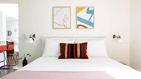 One-Bedroom Apartment with Sofa Bed