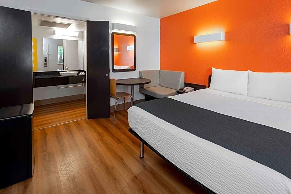 Motel 6 Santa Barbara - Carpinteria South