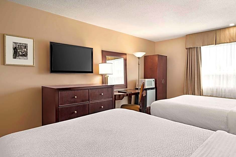 Days Inn by Wyndham Fredericton