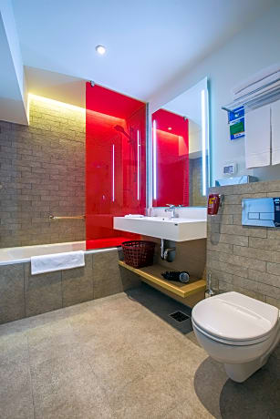 ONE BEDROOM APARTMENT - BALCONY