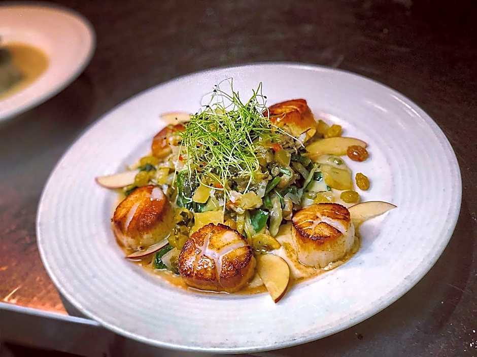 Holiday Inn & Suites Boston Peabody by IHG