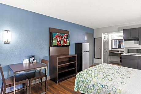 Studio Room with One Double Bed Smoking