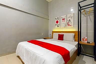 RedDoorz @ Manukan Surabaya