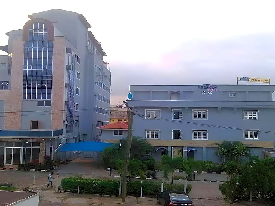 Presken Hotel @ Awolowo Way