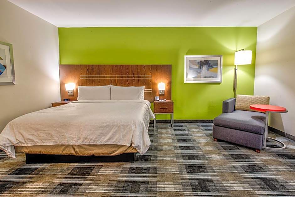 Holiday Inn Express & Suites Dallas NW - Farmers Branch By IHG