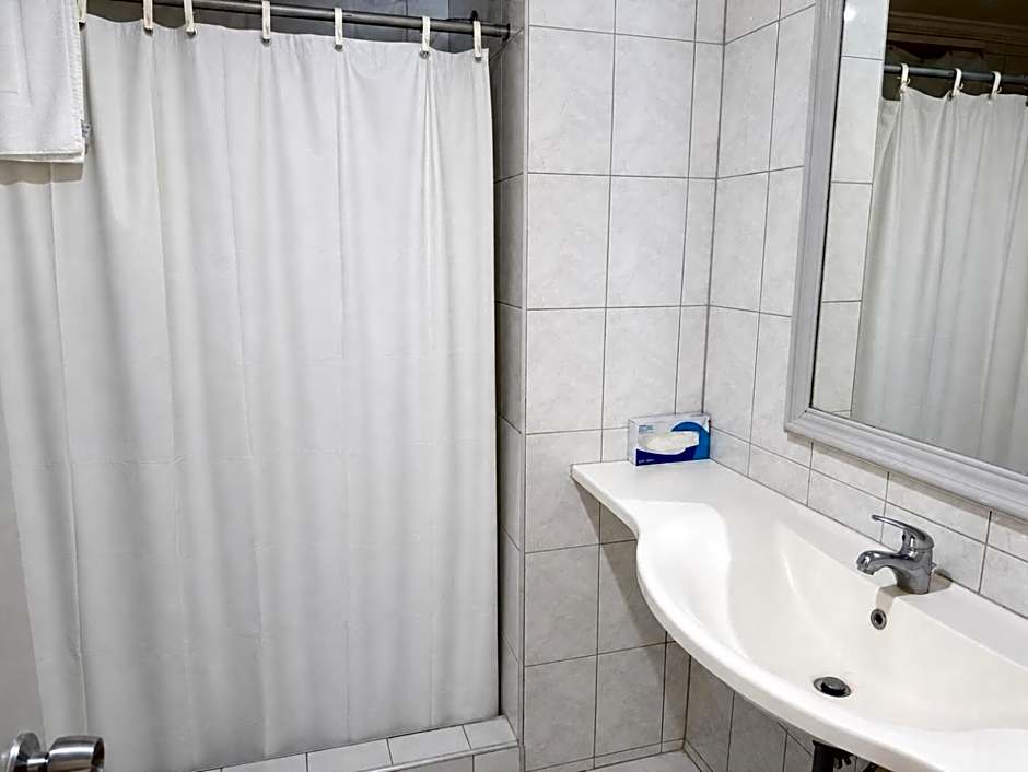 Sunbay Hotel- Daily Breakfast & Beach Access Included