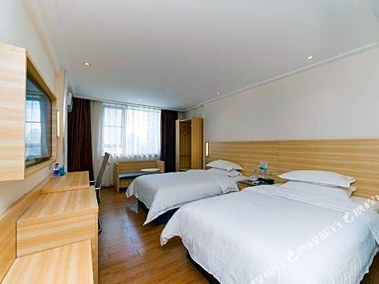 Guangwan Hotel (Guangzhou Zhongshan 8th Road Metro Station)