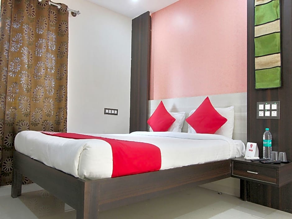 OYO 14520 Habitat Hotel & Suites