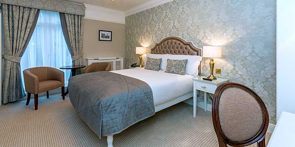 Stauntons on the Green Hotel