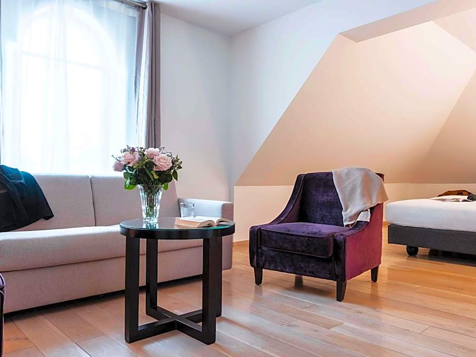 Mercure Maintenon