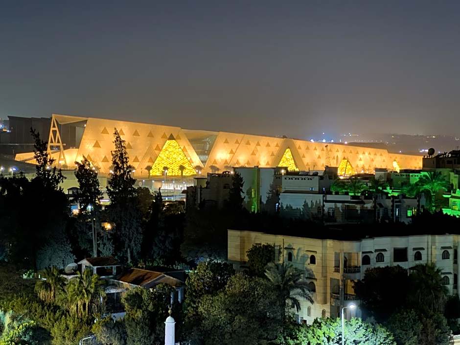 Royal Crown Hotel Giza Pyramids View