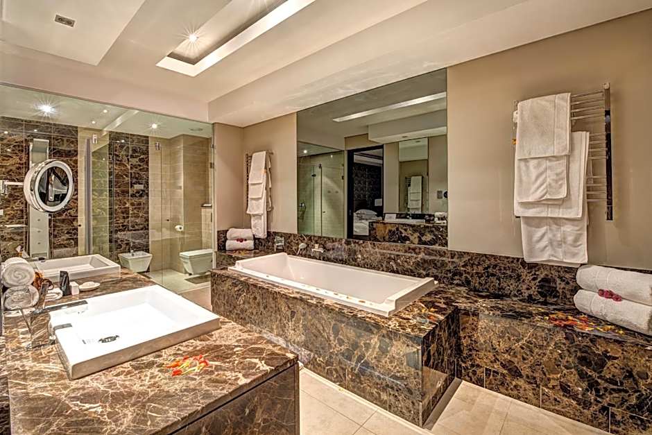 Royal Marang Hotel