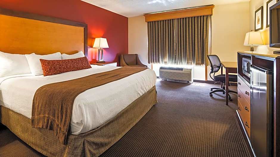 Best Western Plus Sidney Lodge