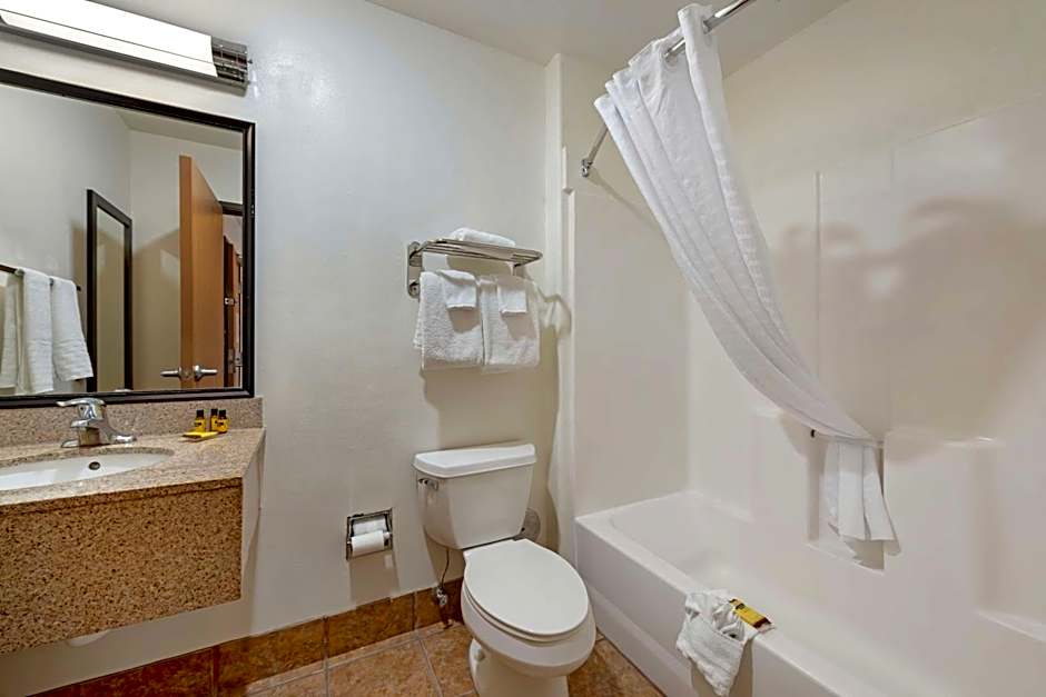 Best Western Plus Eagleridge Inn & Suites