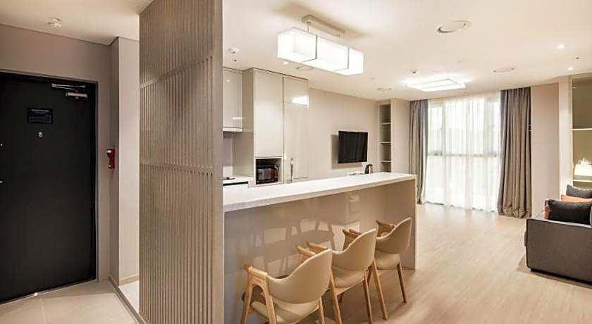 Golden Tulip Incheon Airport Hotel