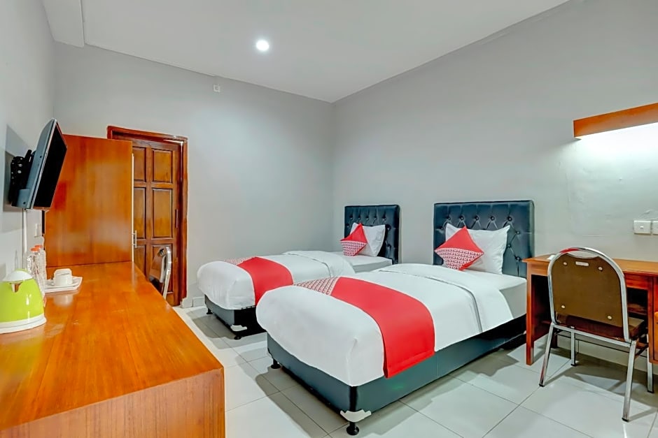 OYO 90089 Hotel Satria Syariah