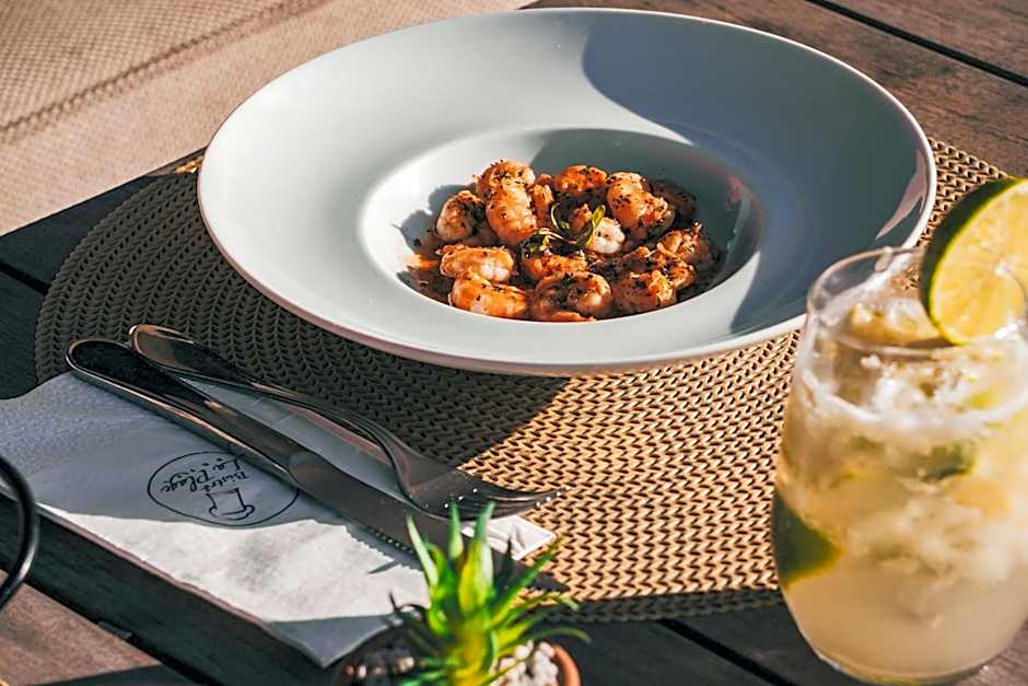 HOTEL VILLE LA PLAGE & BEACH CLUB