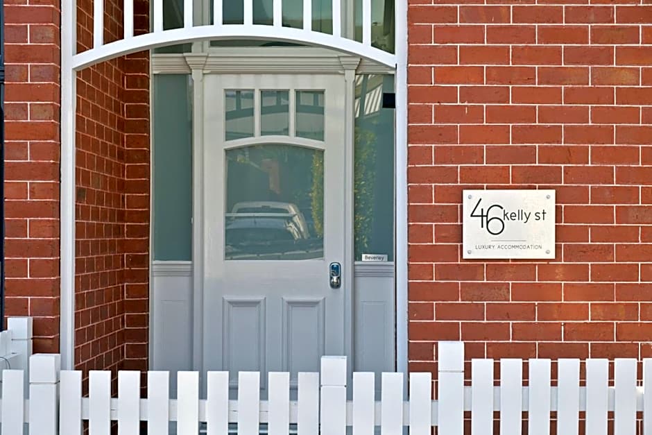 Sullivans Cove Apartments