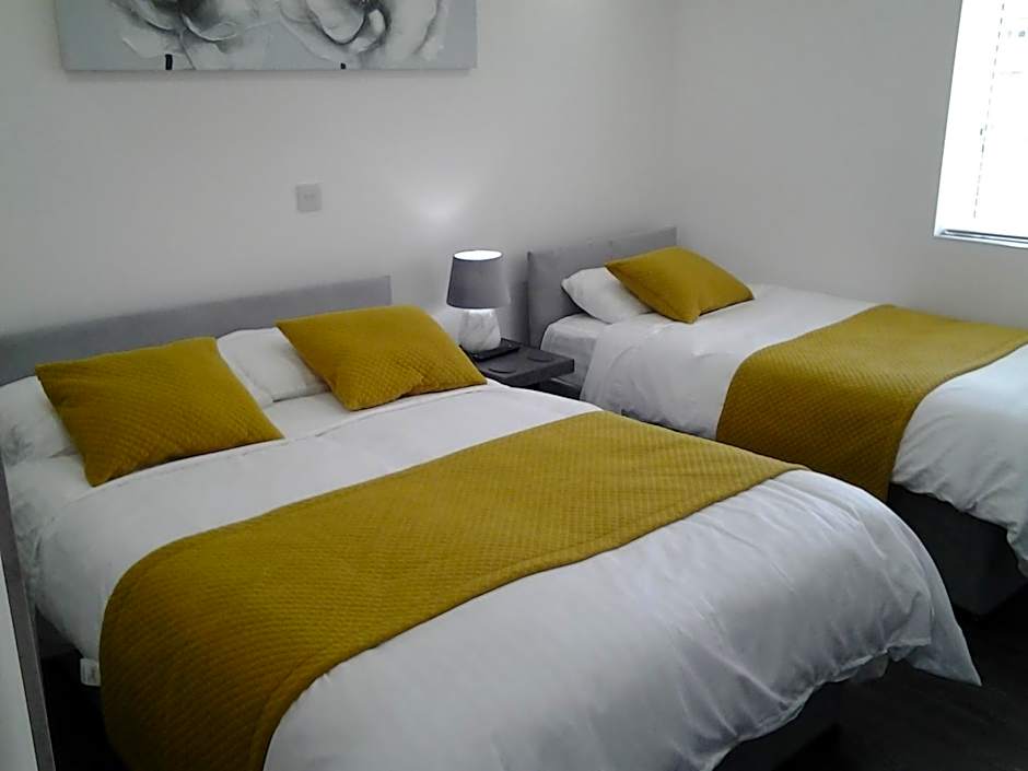 Lady Charlotte Guest rooms triple rooms