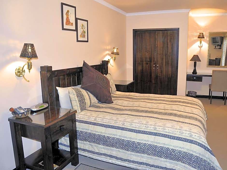 Ipe Tombe Guest Lodge - Midrand