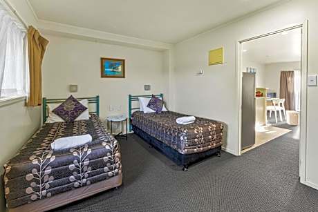 Two-Bedroom Apartment with Hot Tub